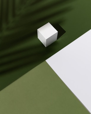 shapes for photo composition,how to photograph white and green striped textile