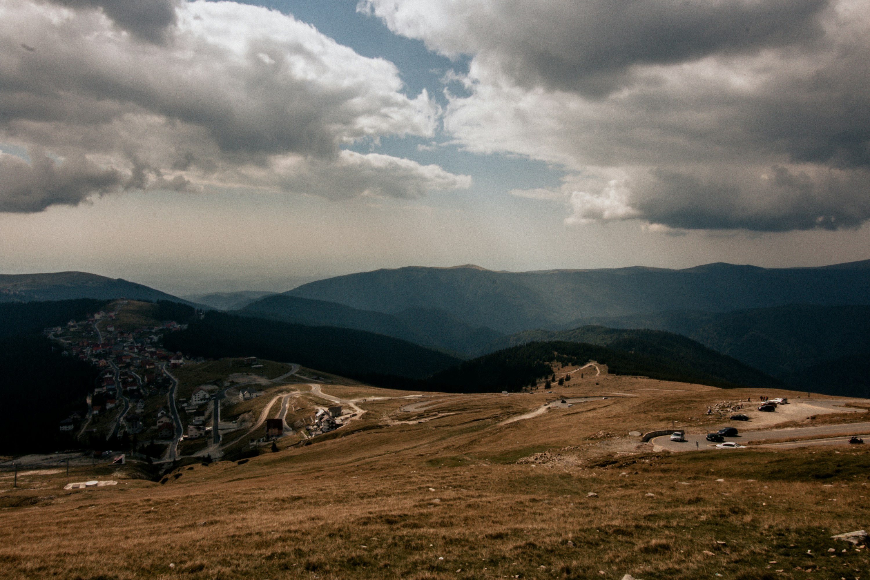Transalpina: Menjelajahi Jalan Raya Tertinggi di Romania dengan Kemudahan eSIM