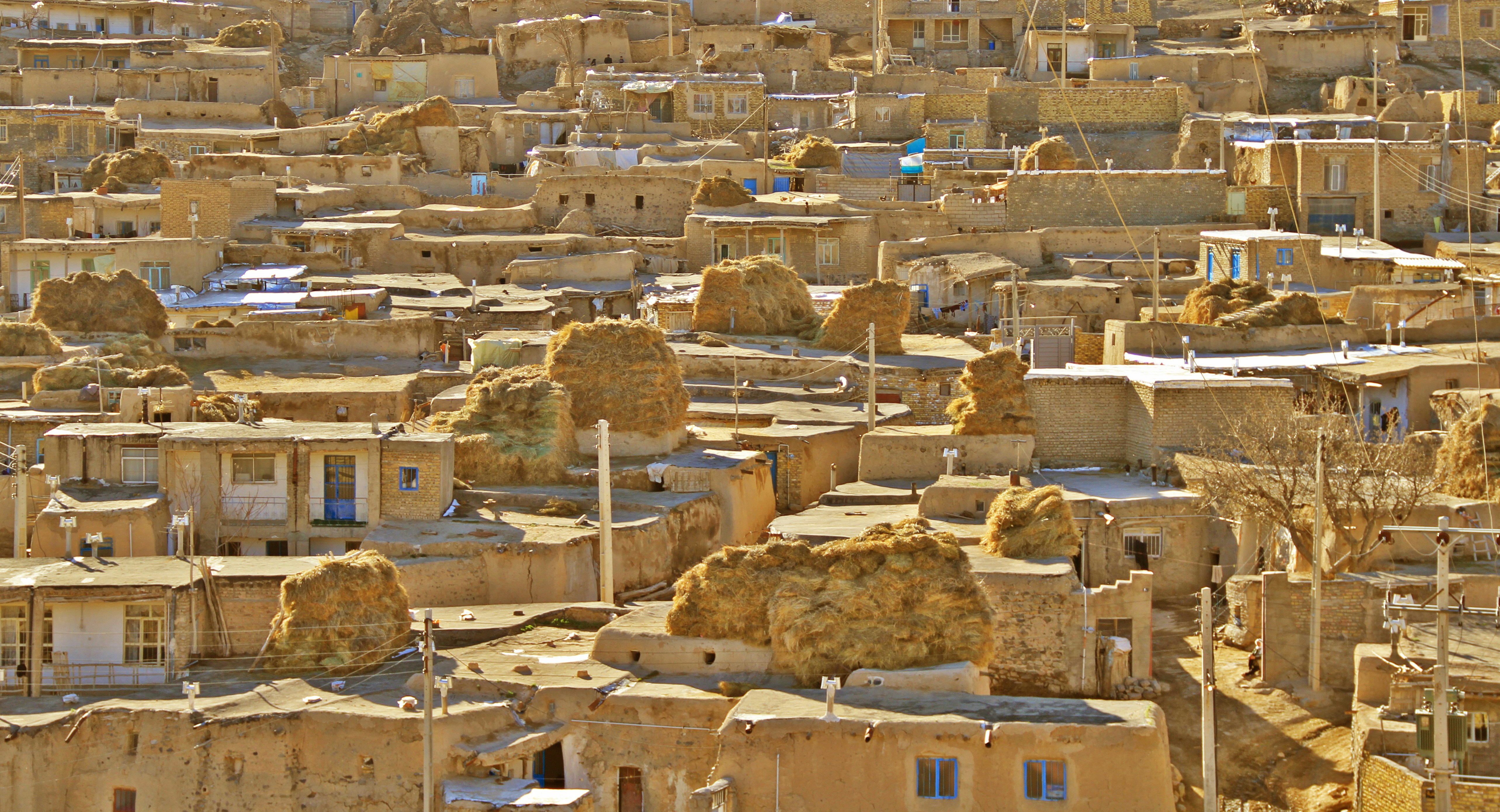 Photo by hasanalmasi