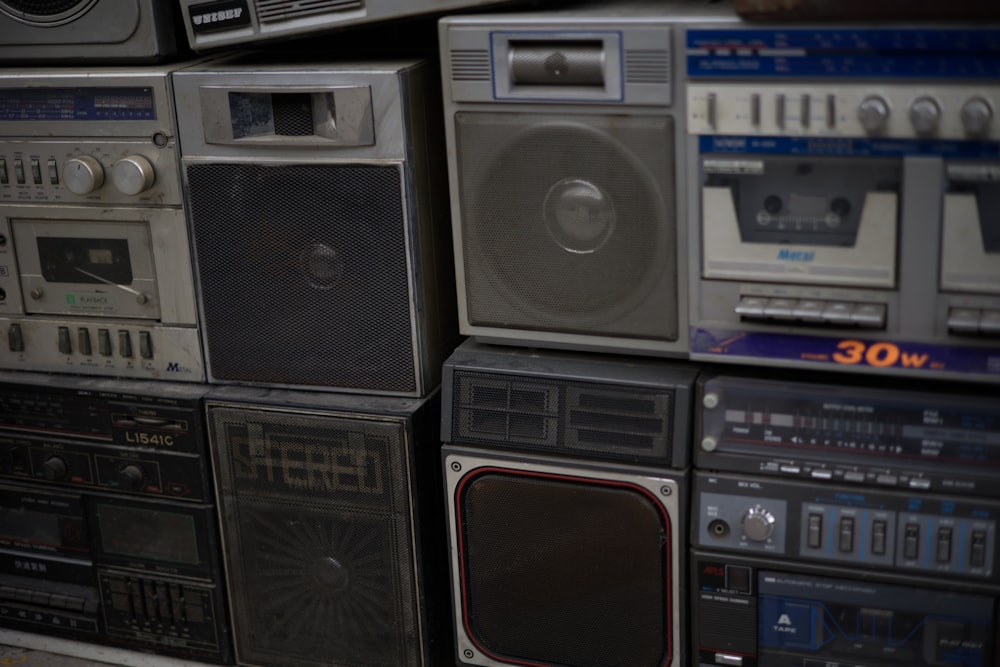 black and gray cassette player