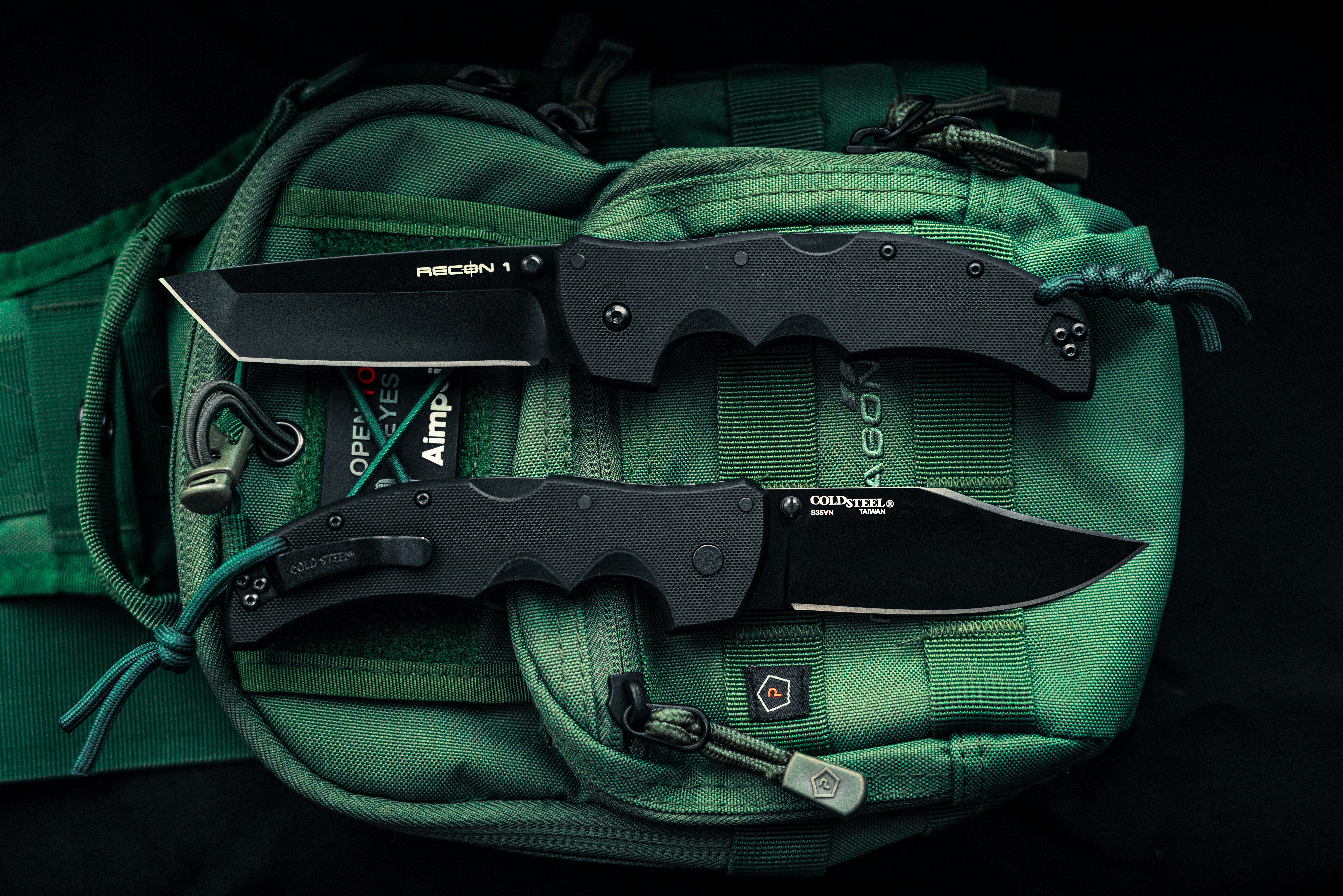 black and green handle knife