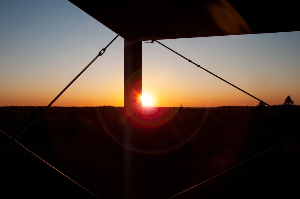 Soleil couchant sur les montagnes