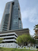 Outdoor view of Serenis building on Alvear street, Santa Fe