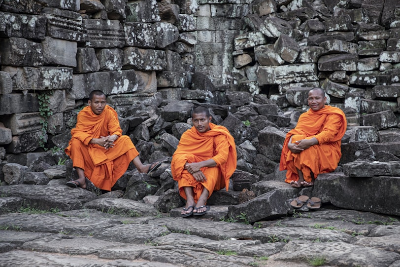 The Curious Traveller: Buddhism in Sri Lanka monks sitting in temple