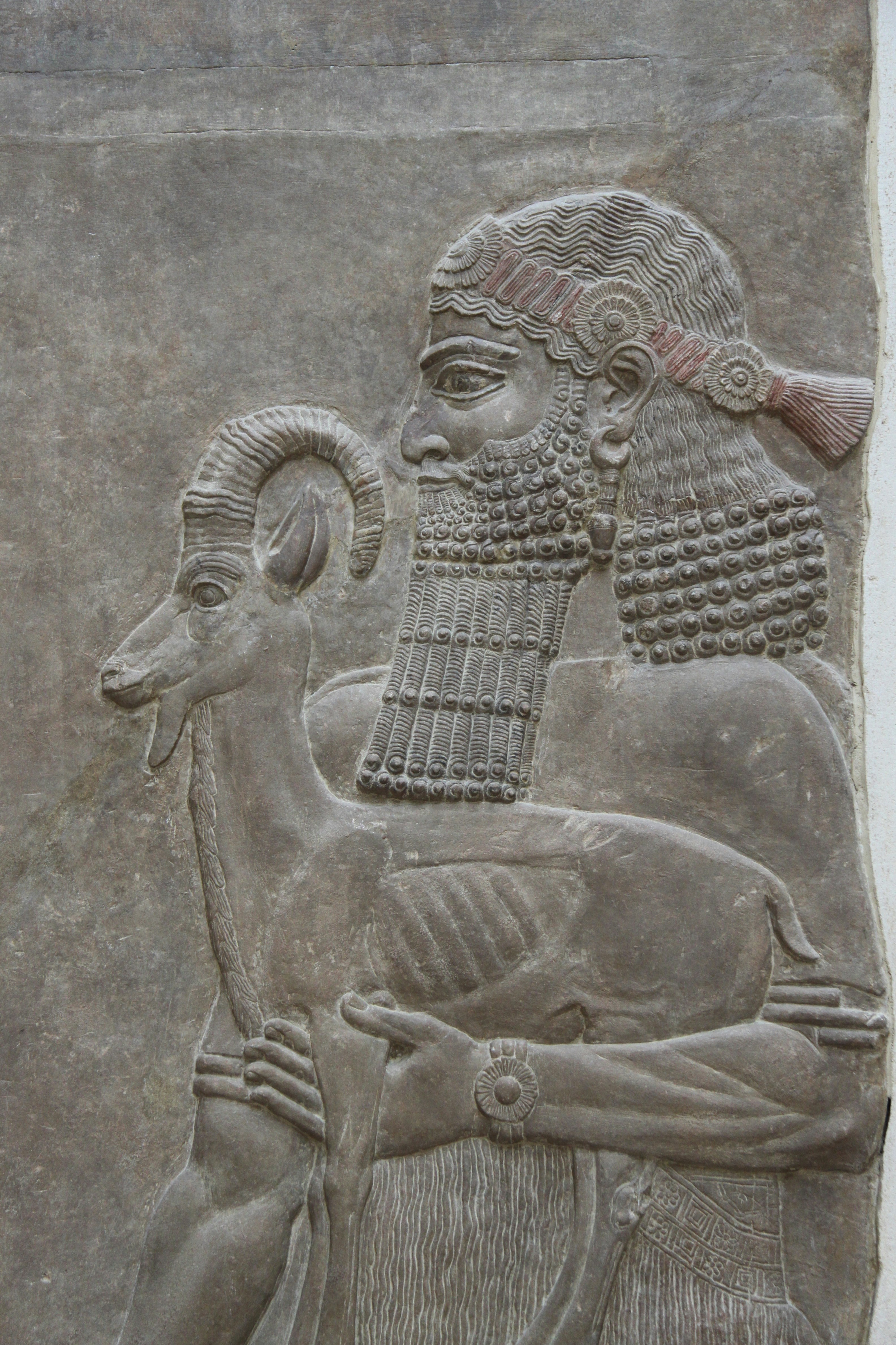 gray concrete statue of man