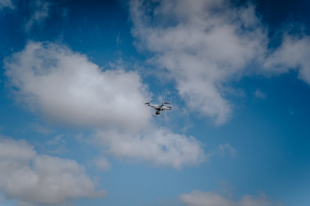 airplane in the sky during daytime