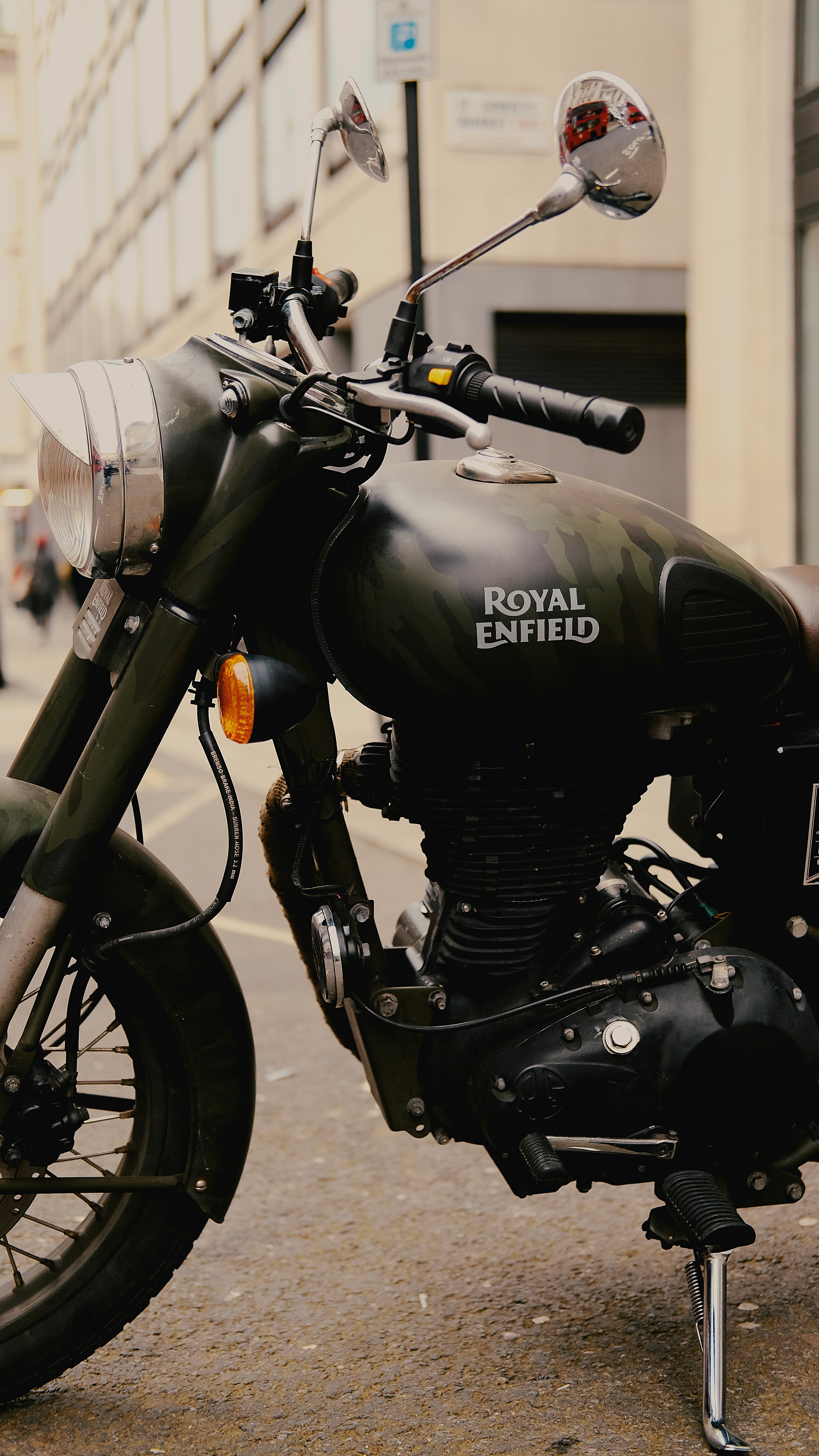 500 Royal Enfield Wallpapers Hd Download Free Images Stock Photos On Unsplash