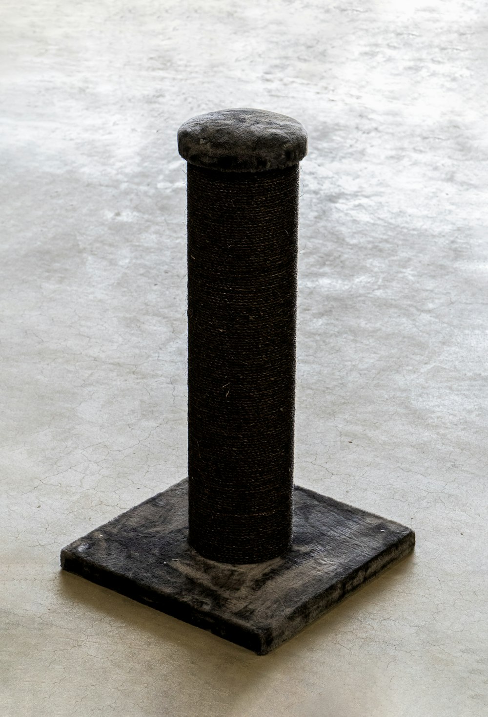 black and gray concrete pillar