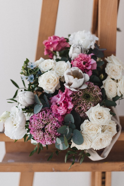 Ramo de rosas rosa y blanco