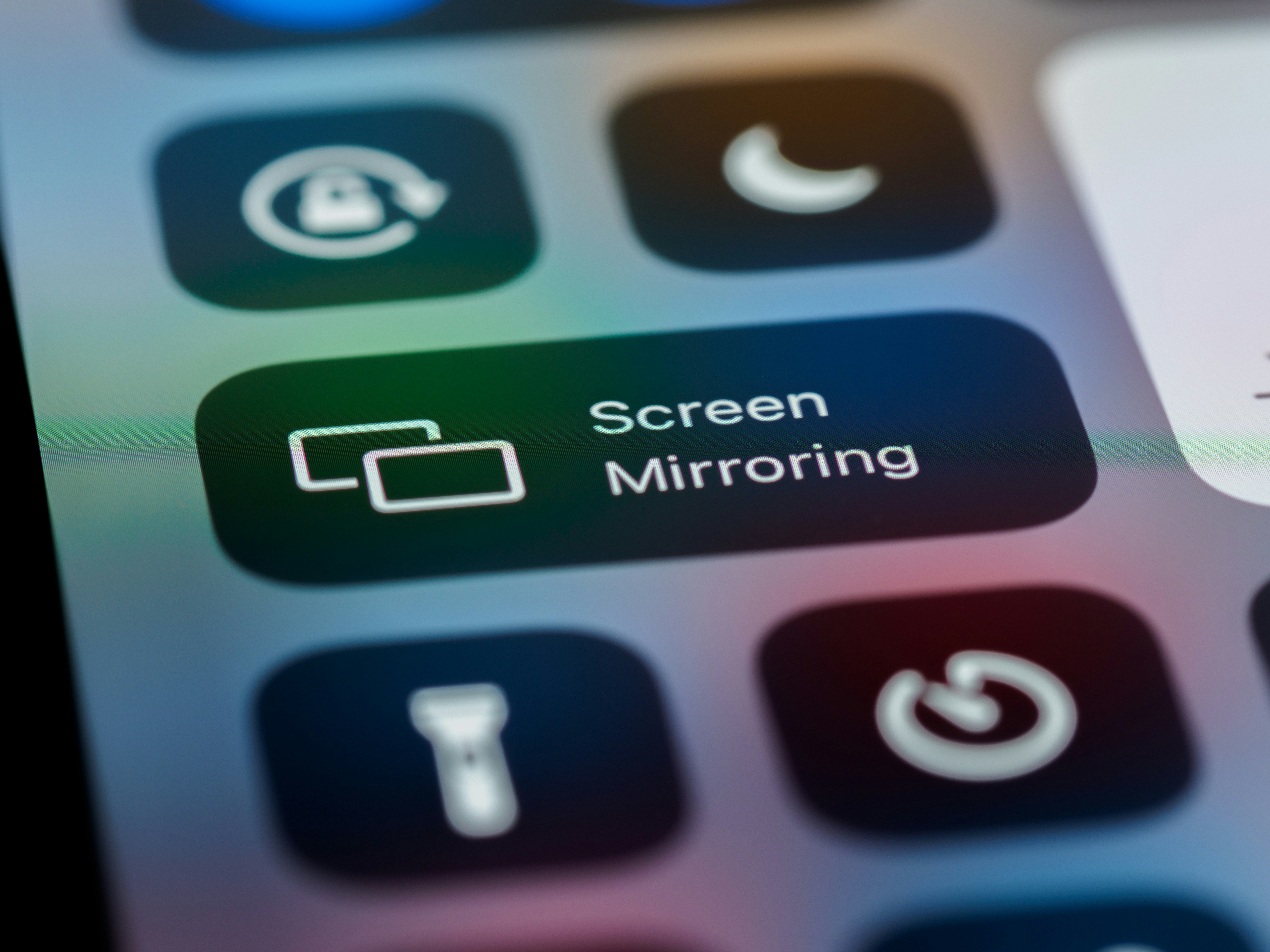 7 Samsung Performance Features Built for Multitasking vs iPhone