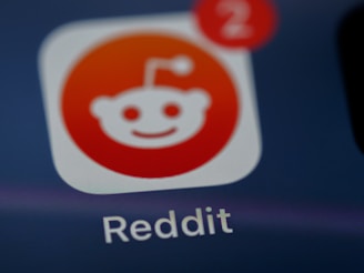 red and white reddit logo