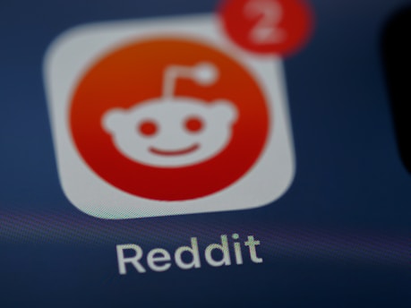 red and white reddit logo