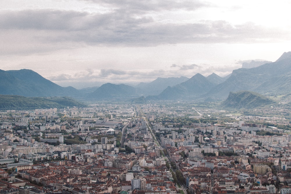 Vue aérienne des bâtiments de la ville pendant la journée