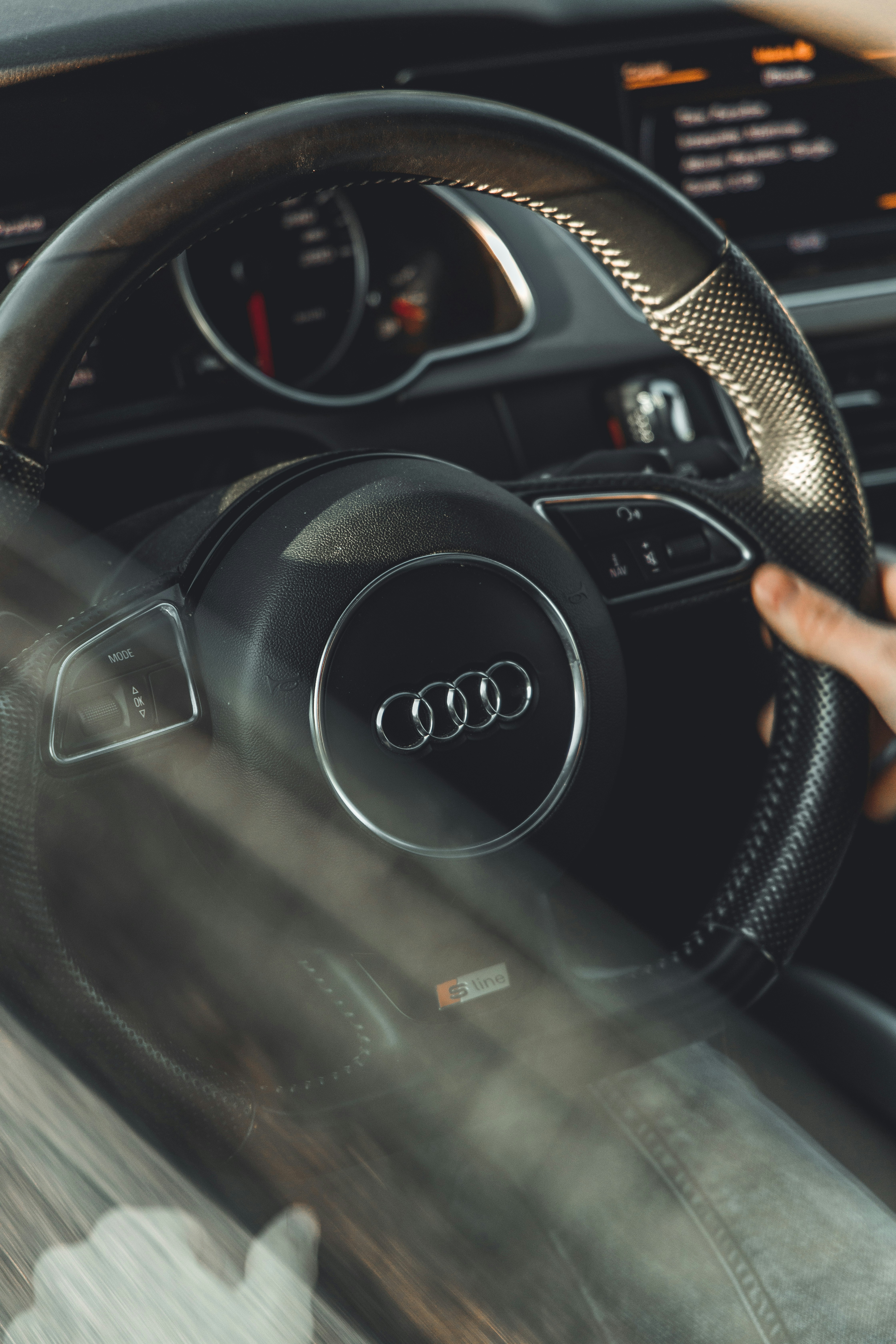 Photo by milesloewen