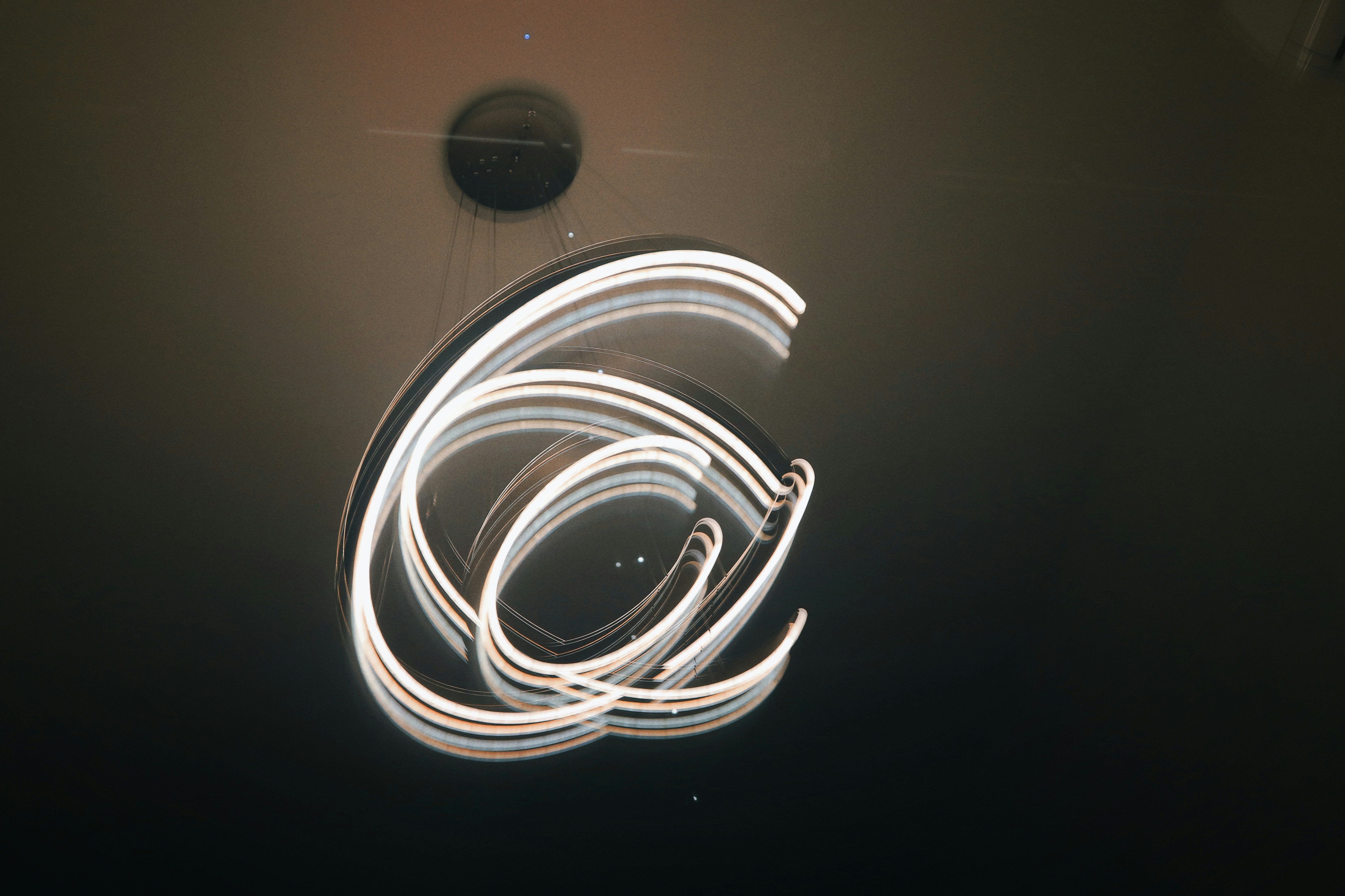 photo-1616603399525-9a3e40763c63?ixid=M3wxMjA3fDB8MXxzZWFyY2h8NHx8YXNrd2luODh8ZW58MHx8fHwxNzU1OTM3MzYyfDA\u0026ixlib=rb-4.1.0