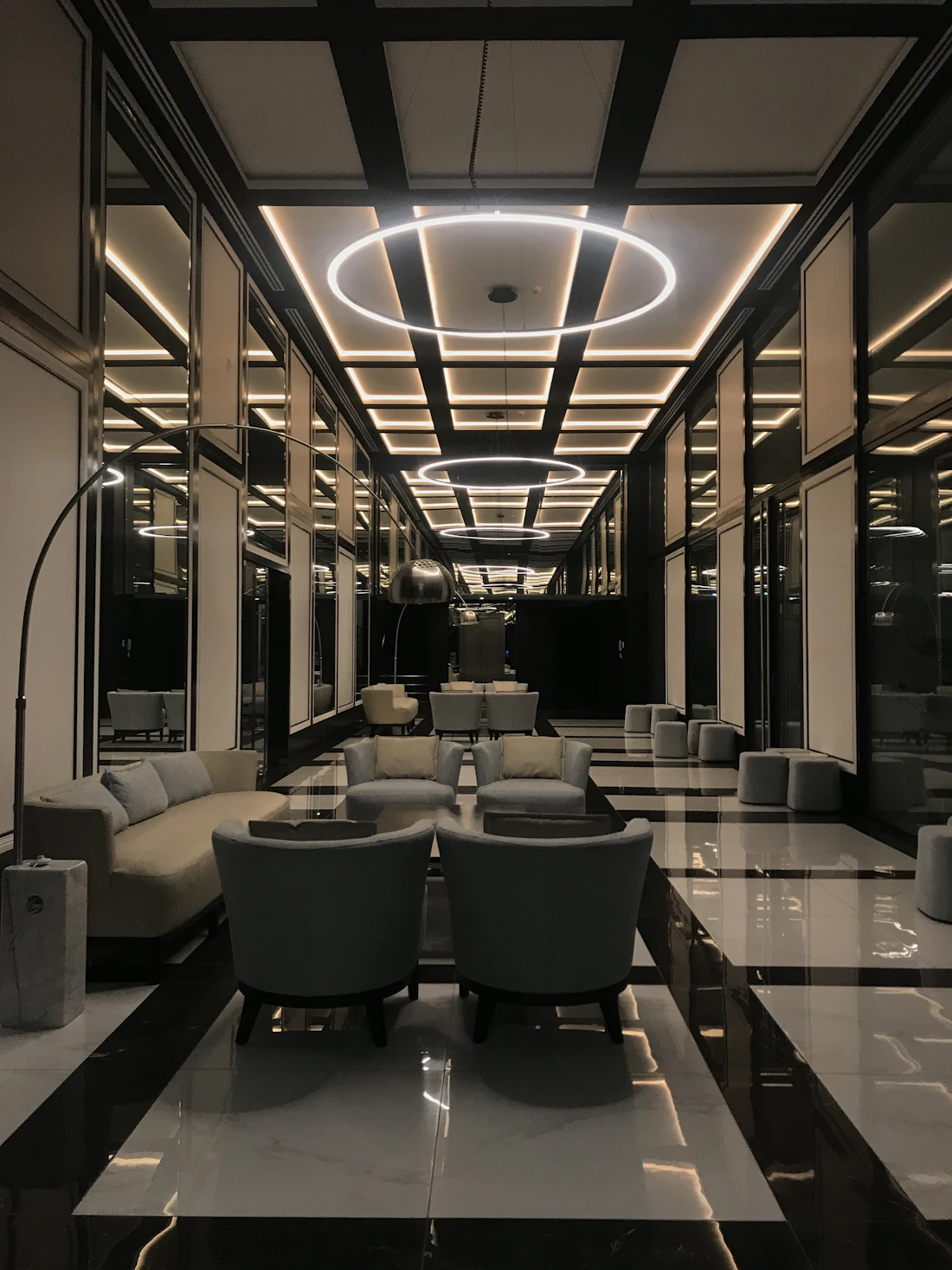 Interior residencial contemporáneo por Malena Gonzalez Serena en Unsplash