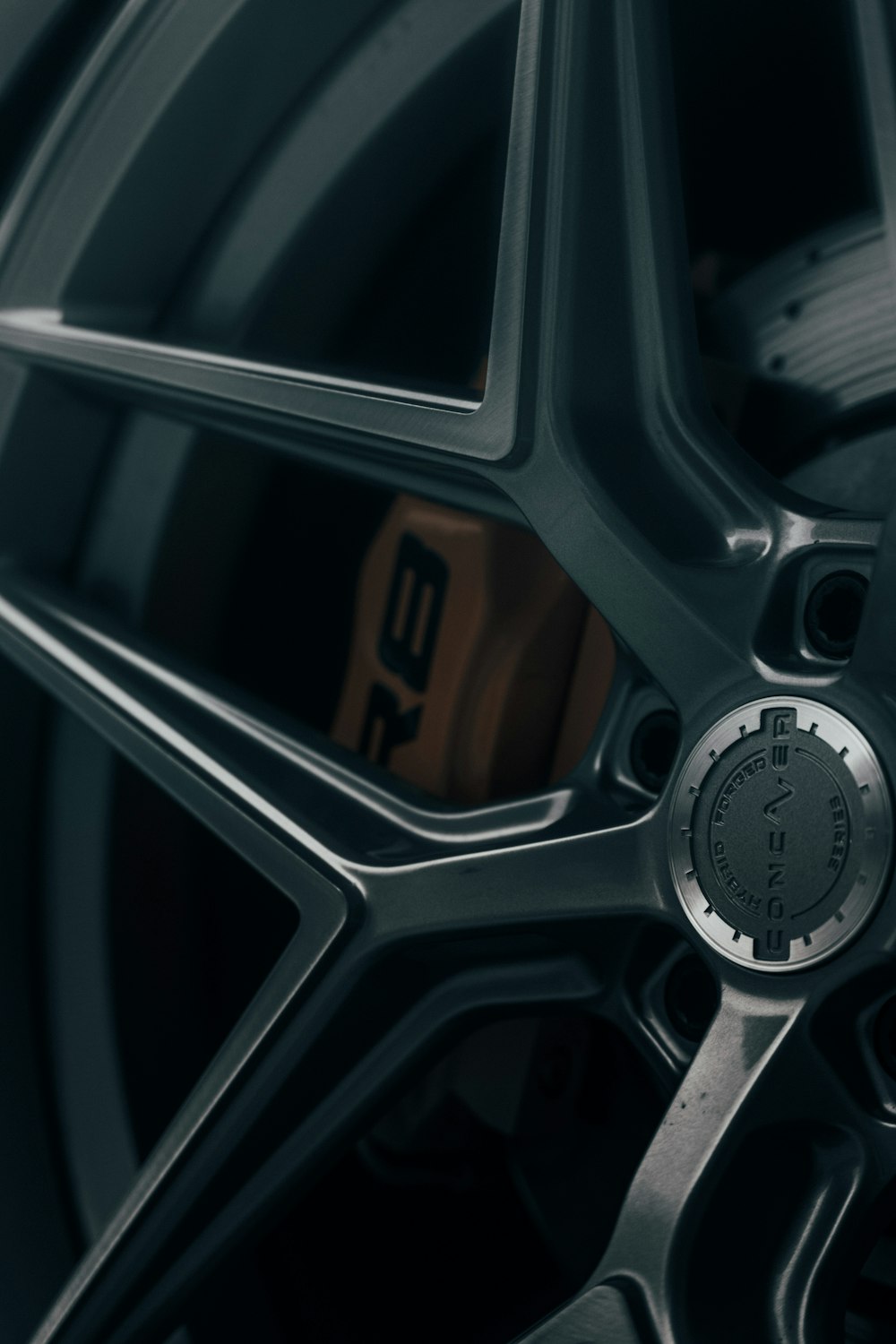 silver and black car wheel