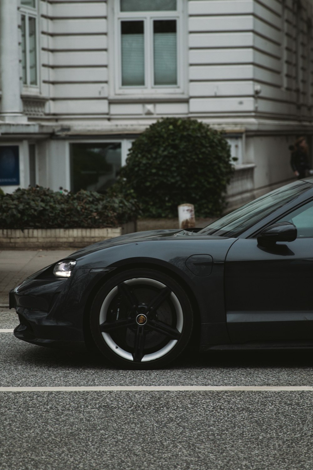 black bmw m 3 parked on street during daytime