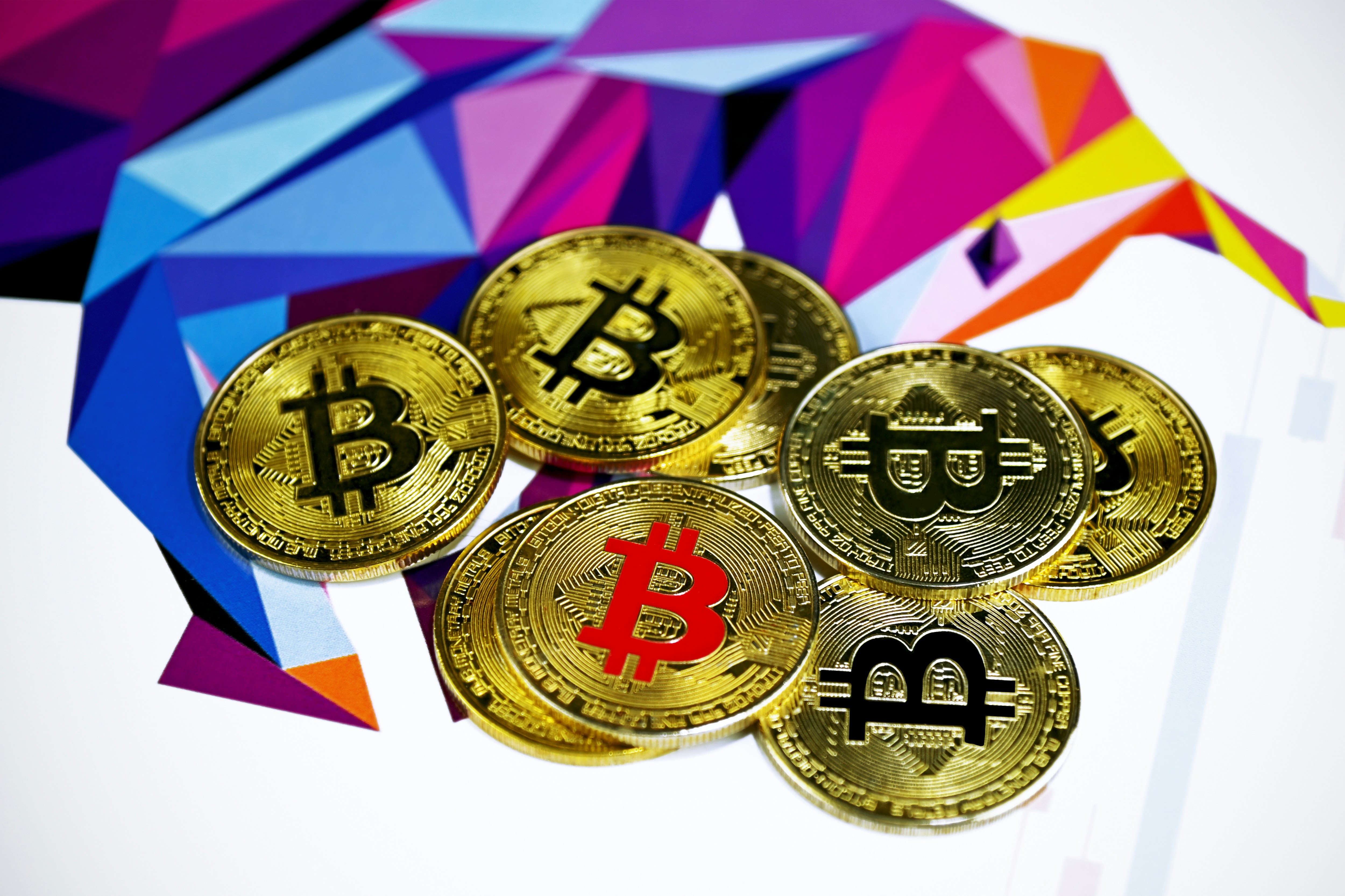 Hut 8 stock surges 20% on Fluidstack AI data center deal