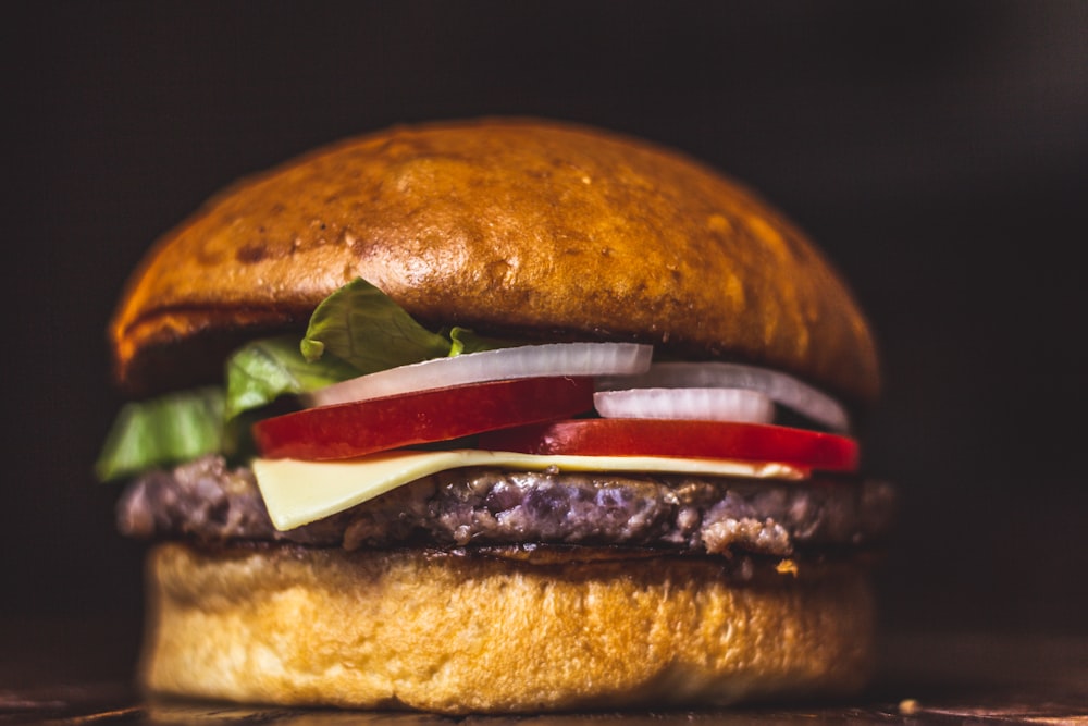 burger with lettuce and tomato