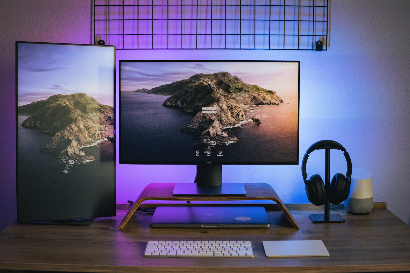 Low Latency Gaming Desk