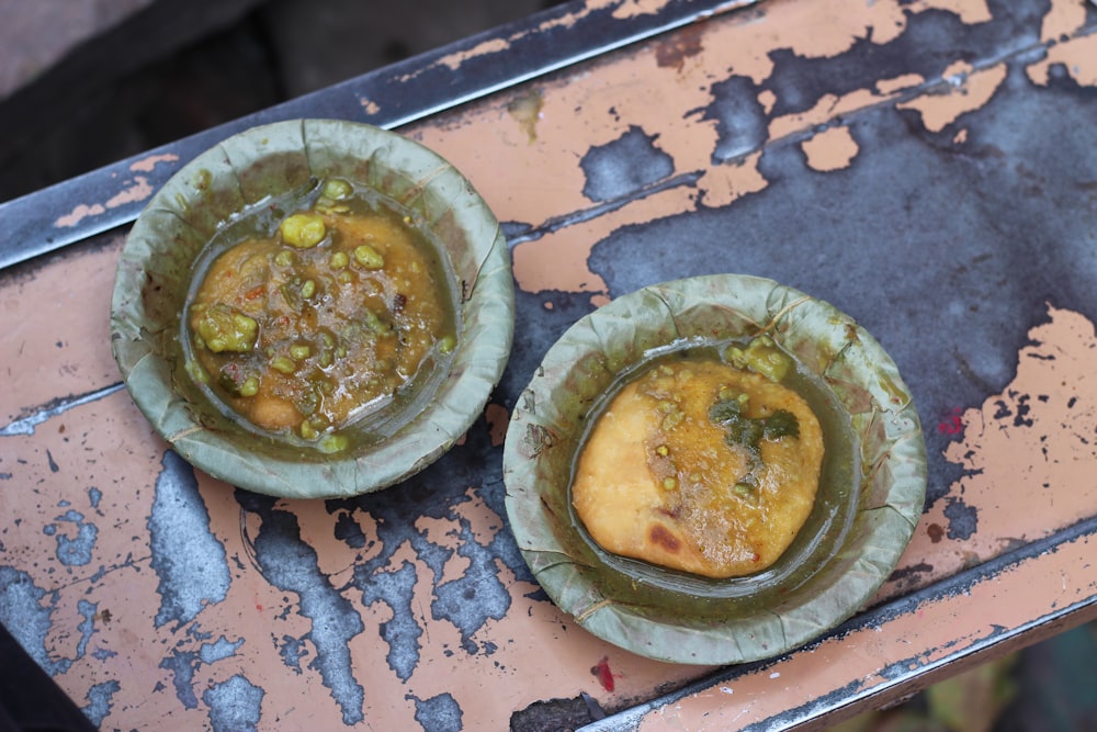 brown and yellow round ceramic bowl