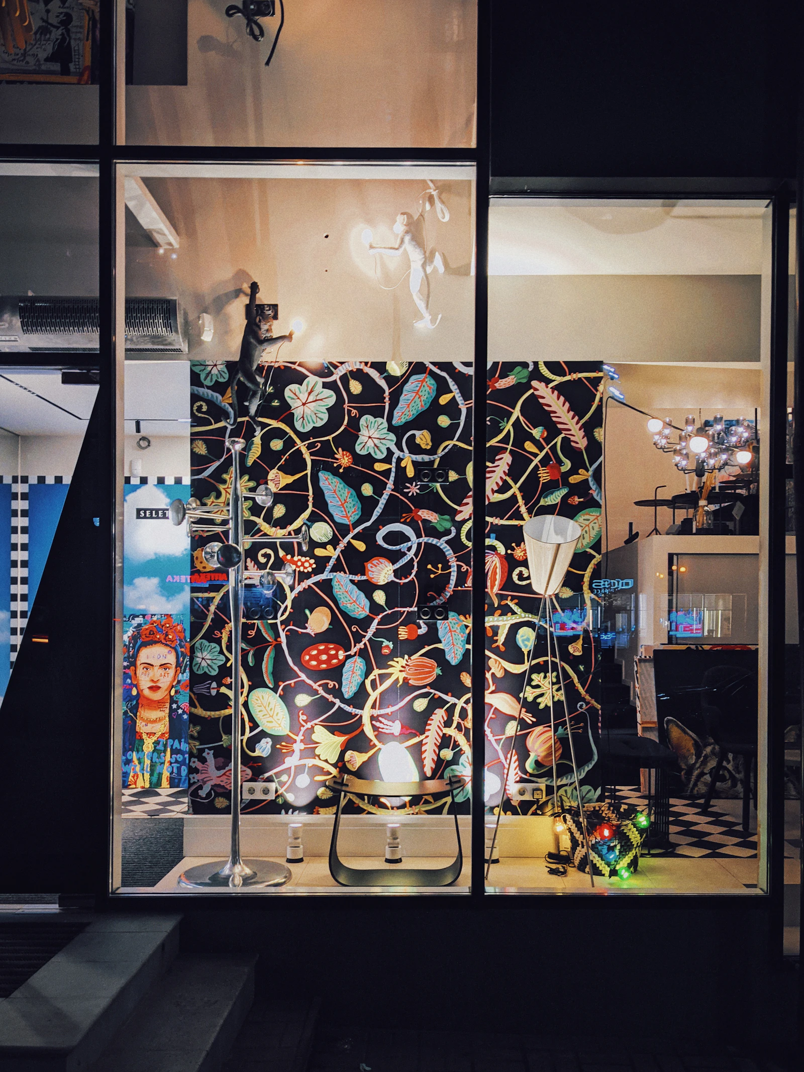 Moderne kontor dekorert med et inspirerende gatekunstbilde