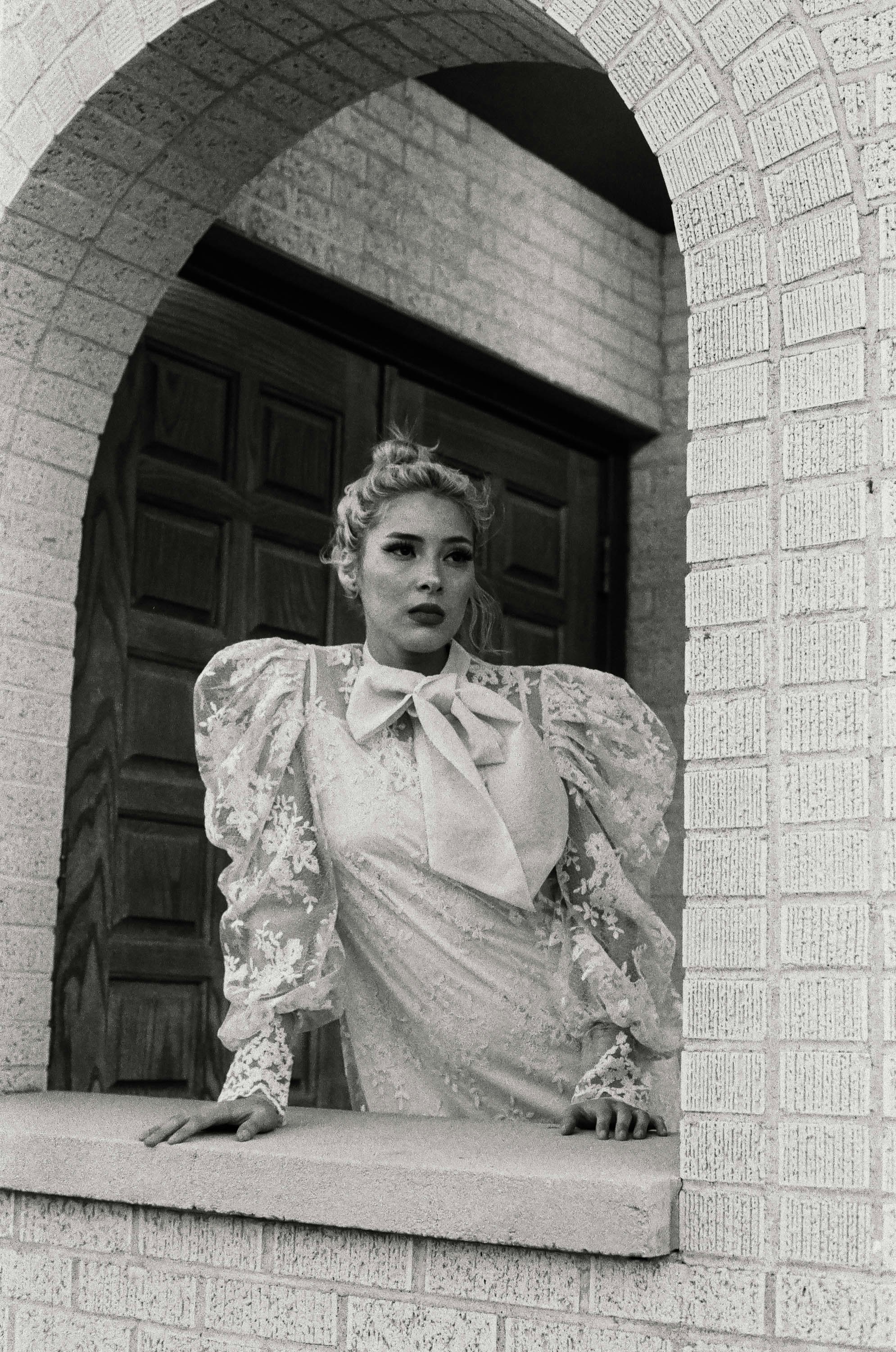 woman-in-white-dress-shirt-and-white-floral-dress-shirt-photo-free