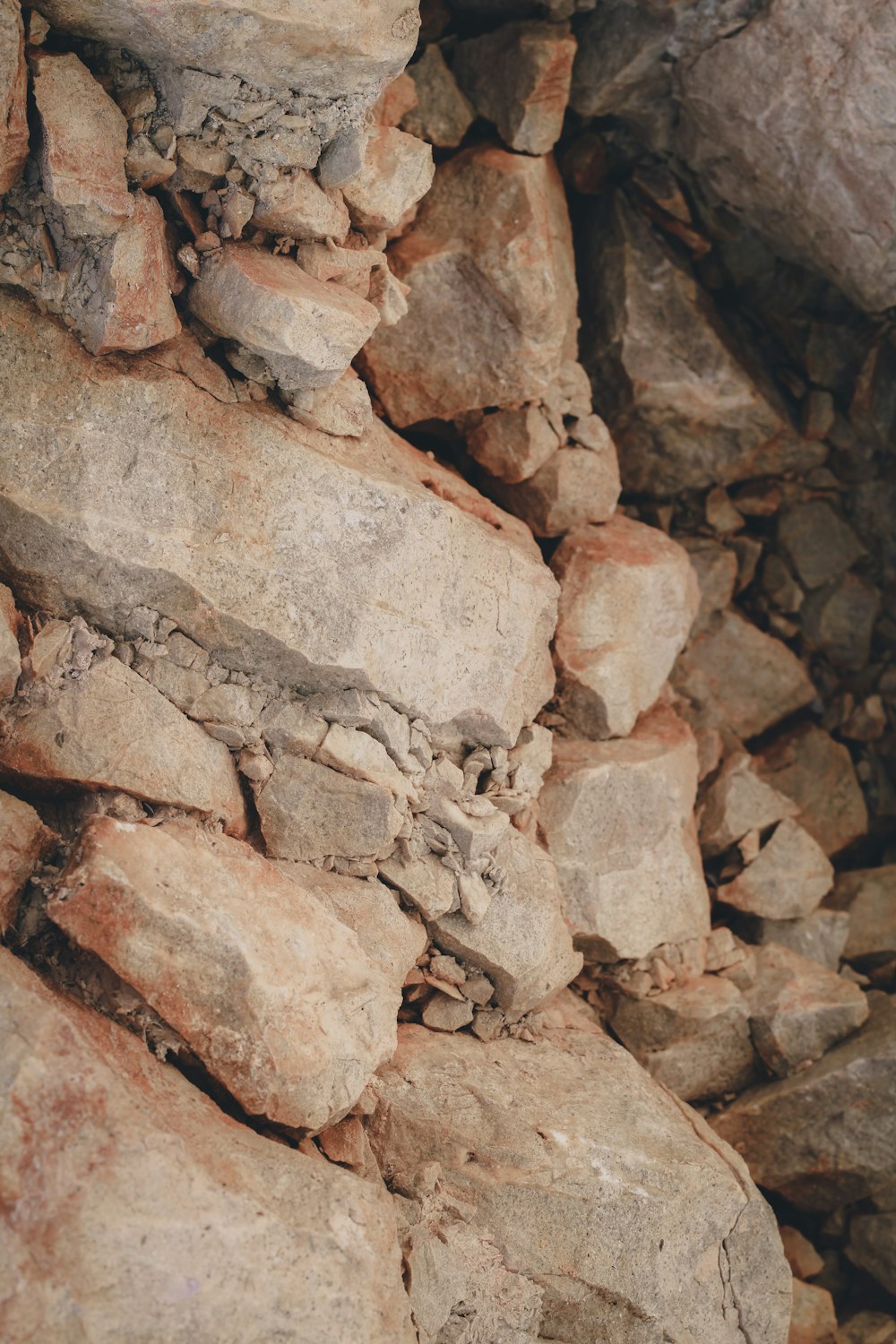 brown and gray stone fragments