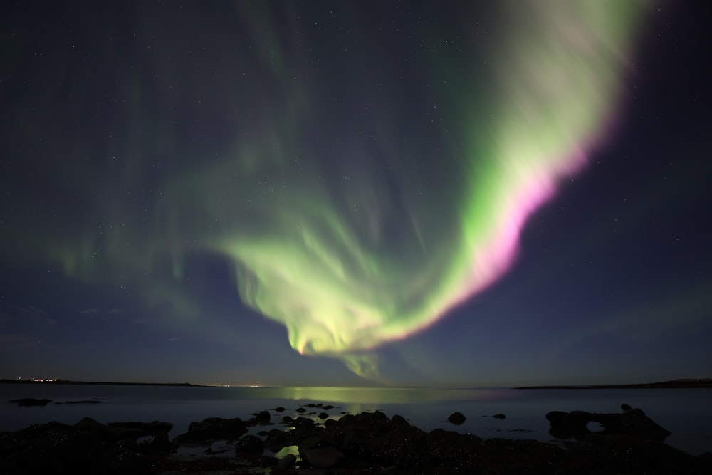 blaue und grüne Aurora-Lichter