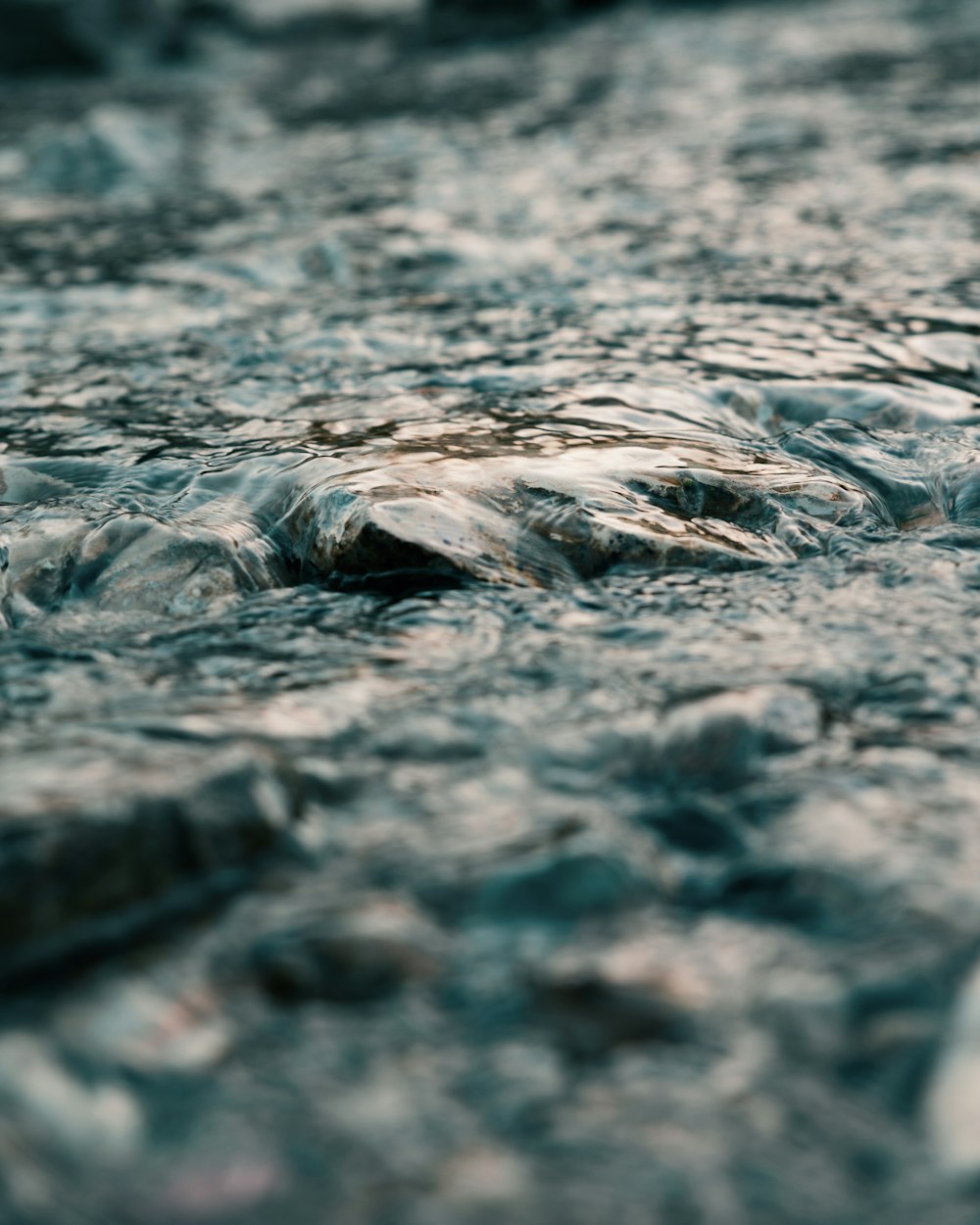 water waves in close up photography