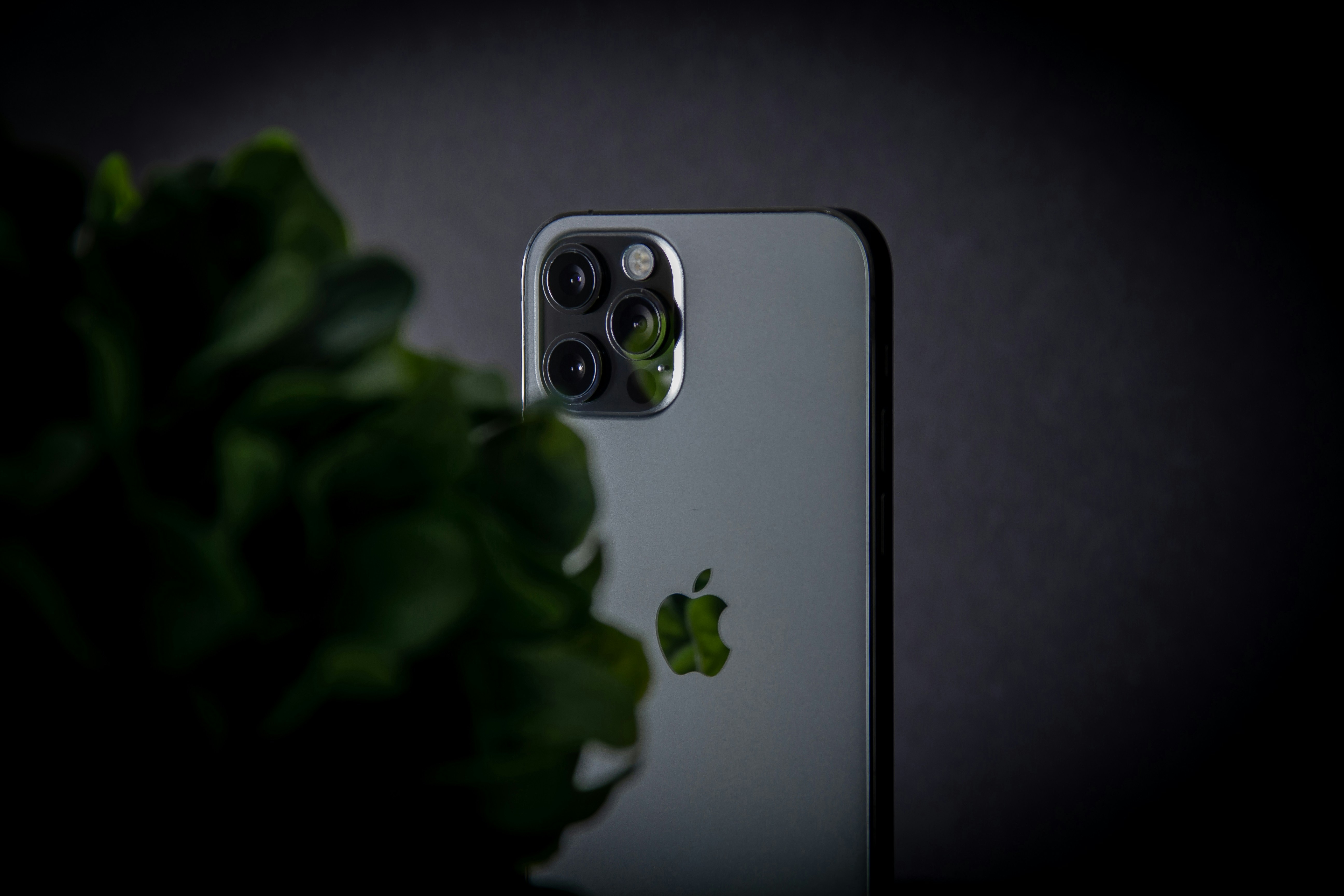 what is the training duration for deepseeks r1 model