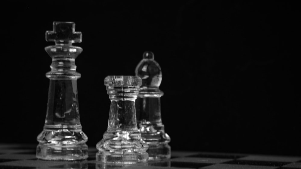 clear glass chess piece set