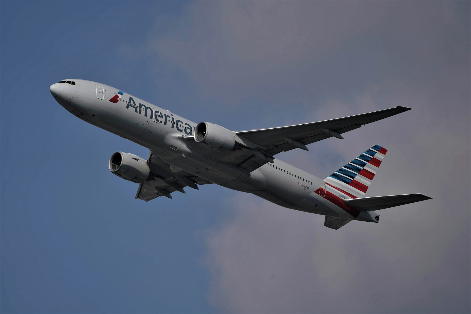 अमेरिकन एयरलाइंस ने न्यूयॉर्क-दिल्ली की सीधी उड़ानें फिर से शुरू की