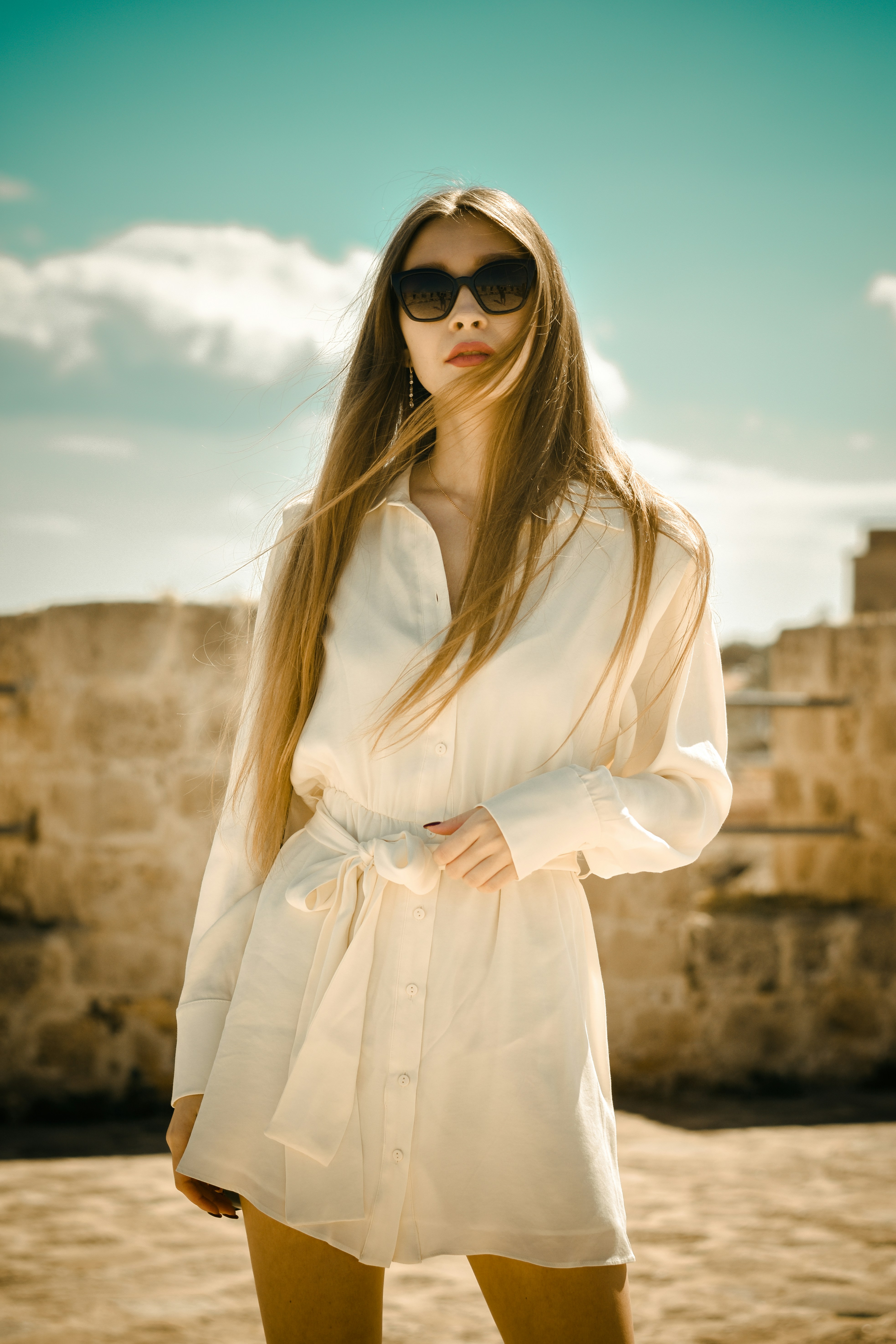 Accessoires et robes en studio