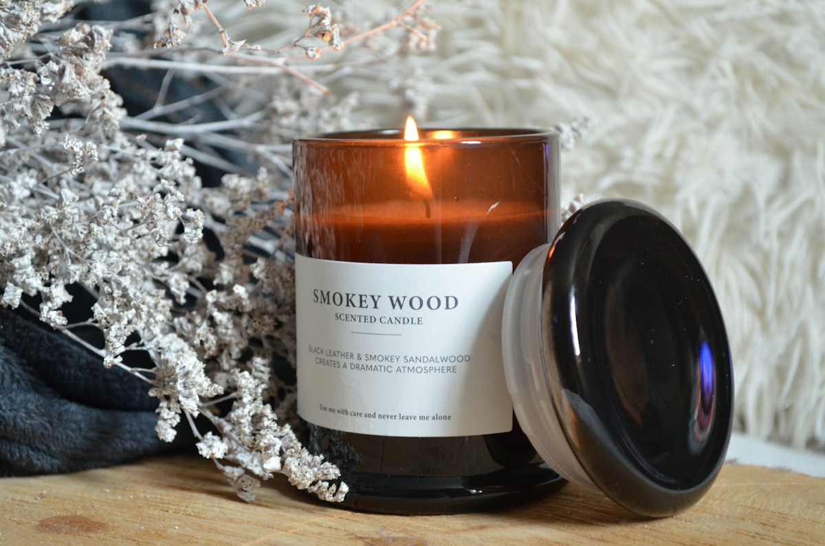 Velvet Sandalwood & Amber