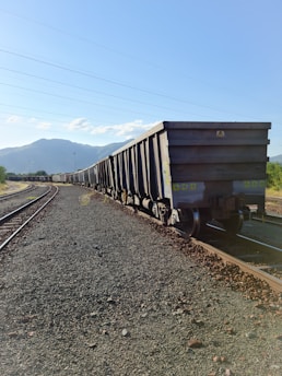 Chart illustrating deadhead miles decreasing week by week.