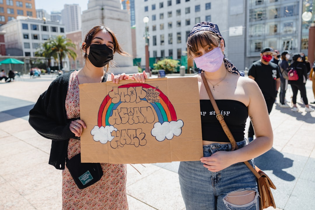 Comment réparer un petit trou dans un t shirt