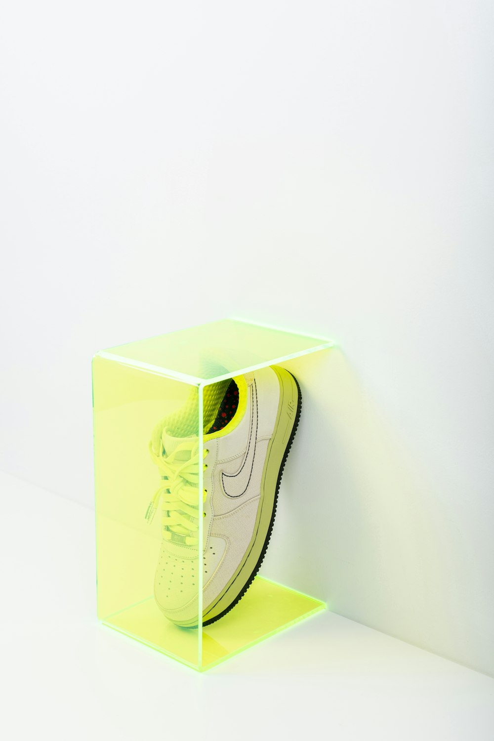 Zapatillas Nike verdes y blancas