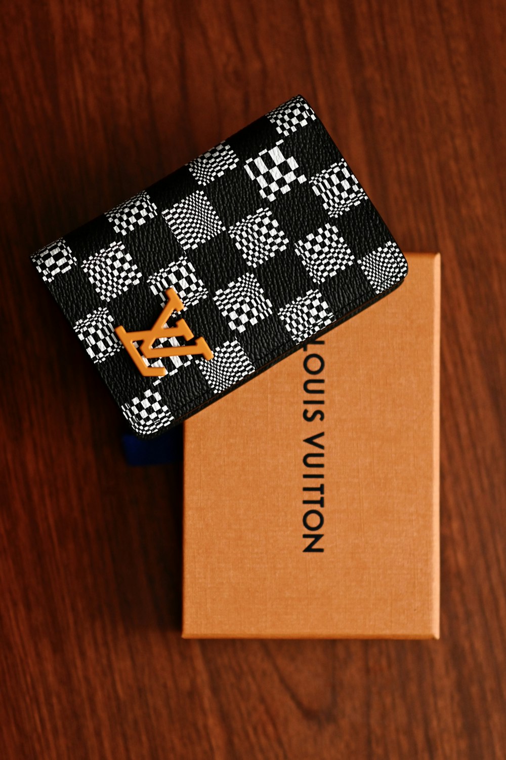 black and white checkered box