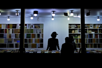 Screenshot of a video demonstration on setting up an online bookstore