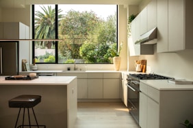 white and black gas range oven