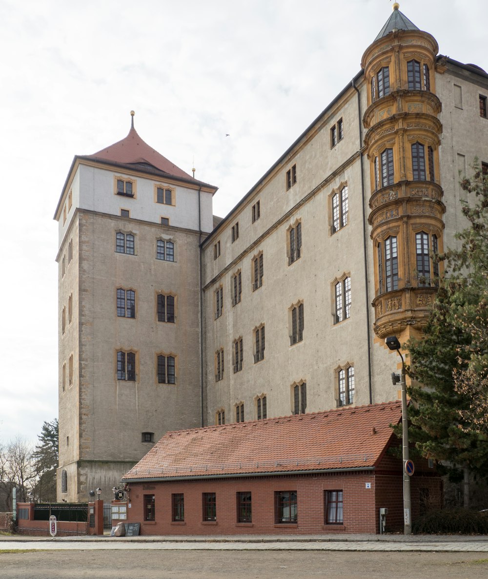 brown concrete building during daytime