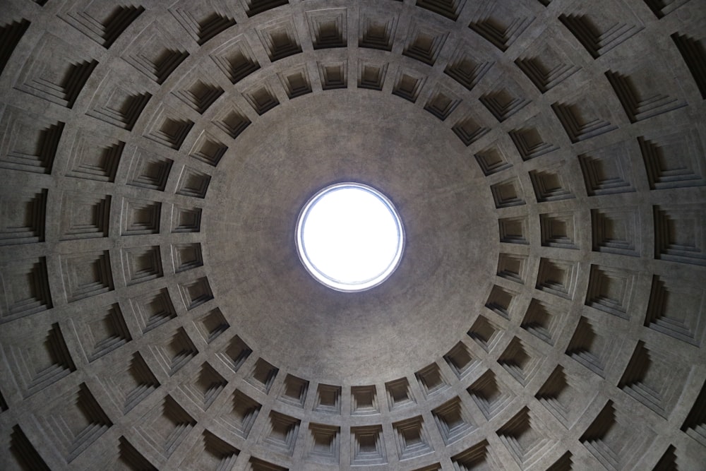 white round ceiling with round ceiling