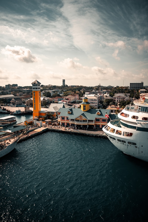 Nassau Travel Guide: Exploring the Capital of The Bahamas