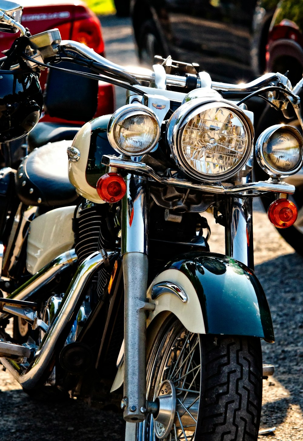 blue and silver cruiser motorcycle