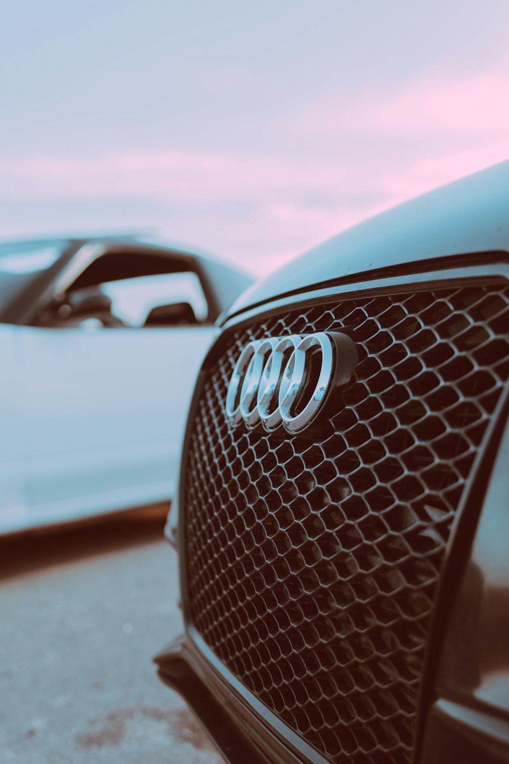 black mercedes benz car in close up photography