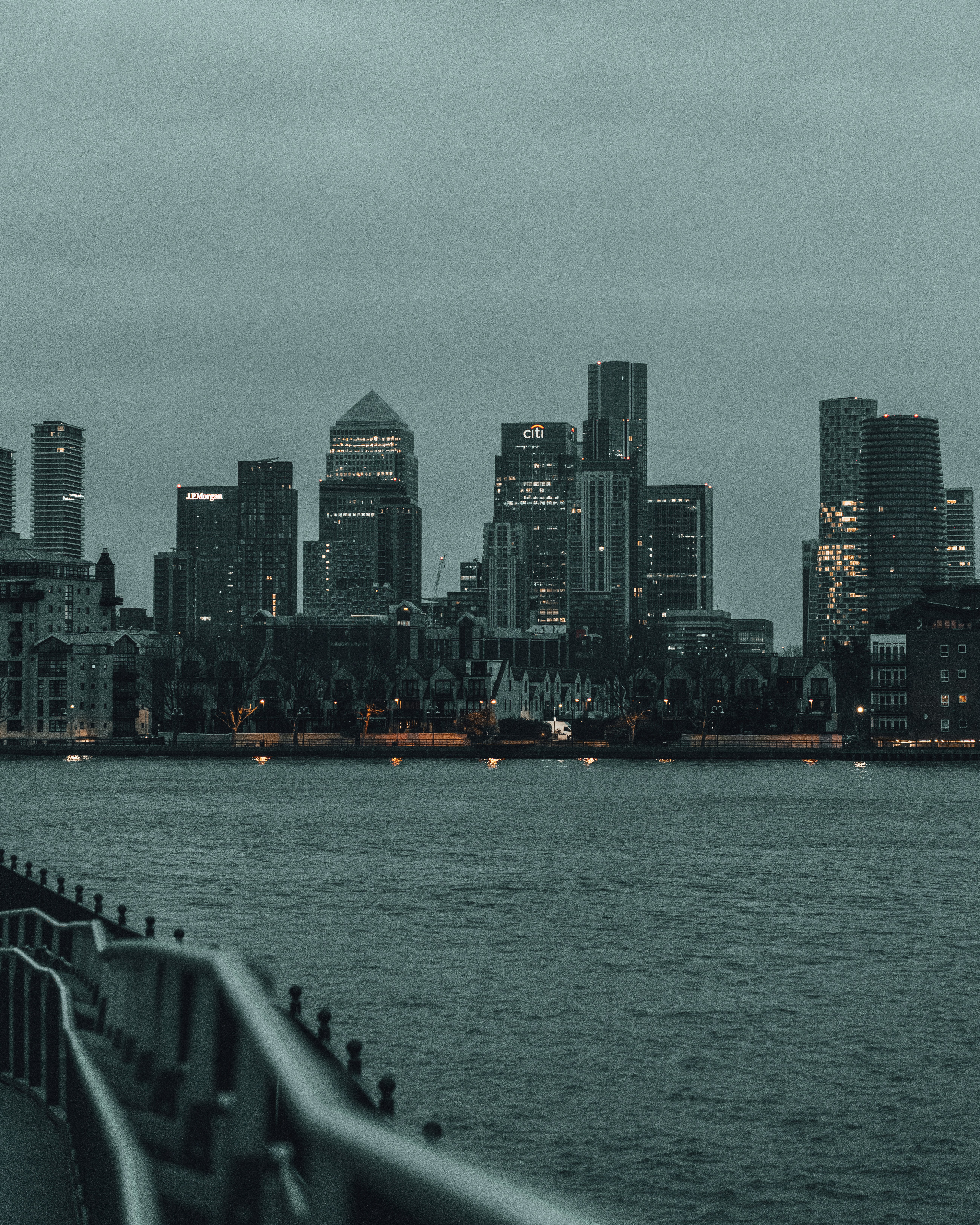 Beacons banner for @force