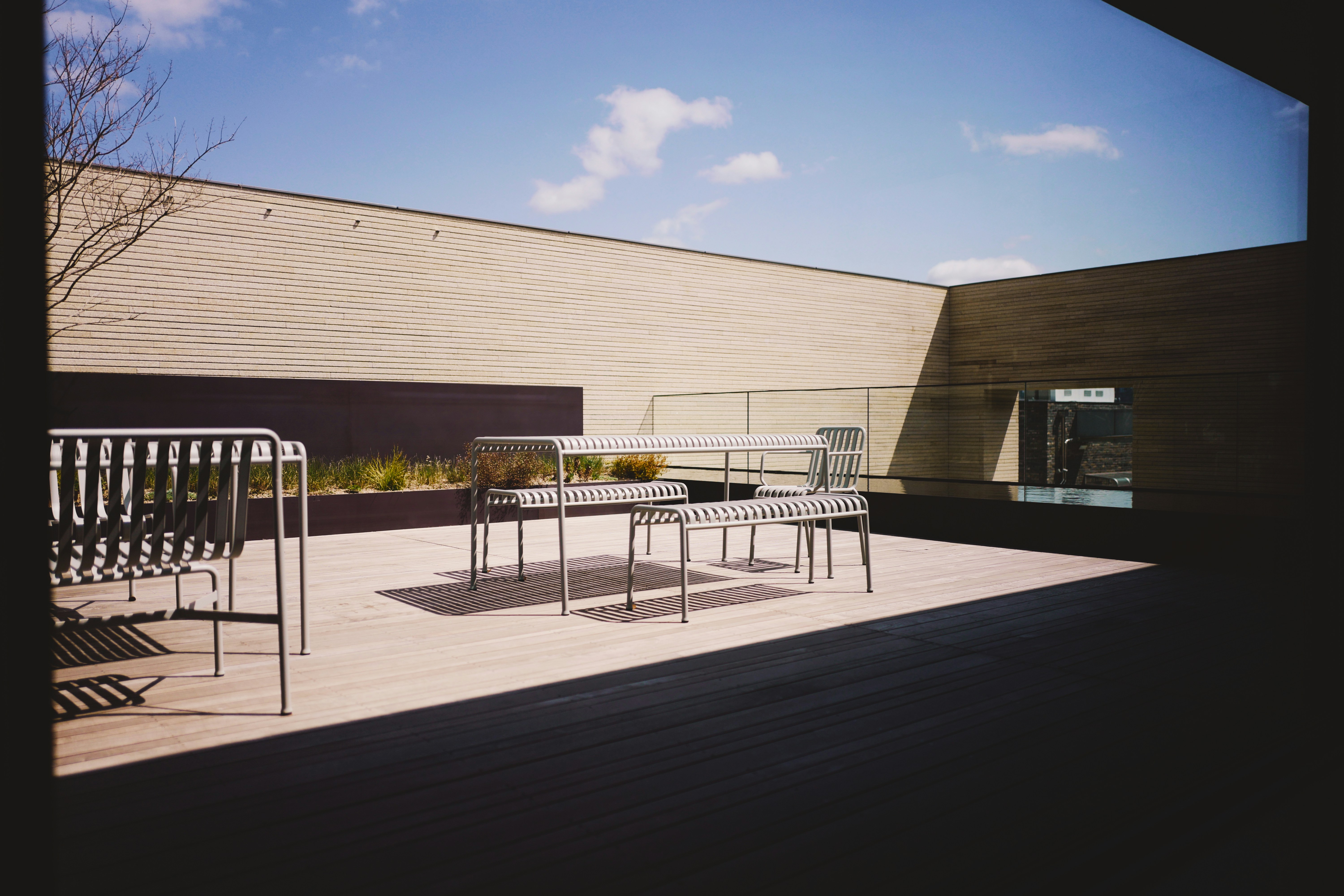 Lumiterra Metal Bench