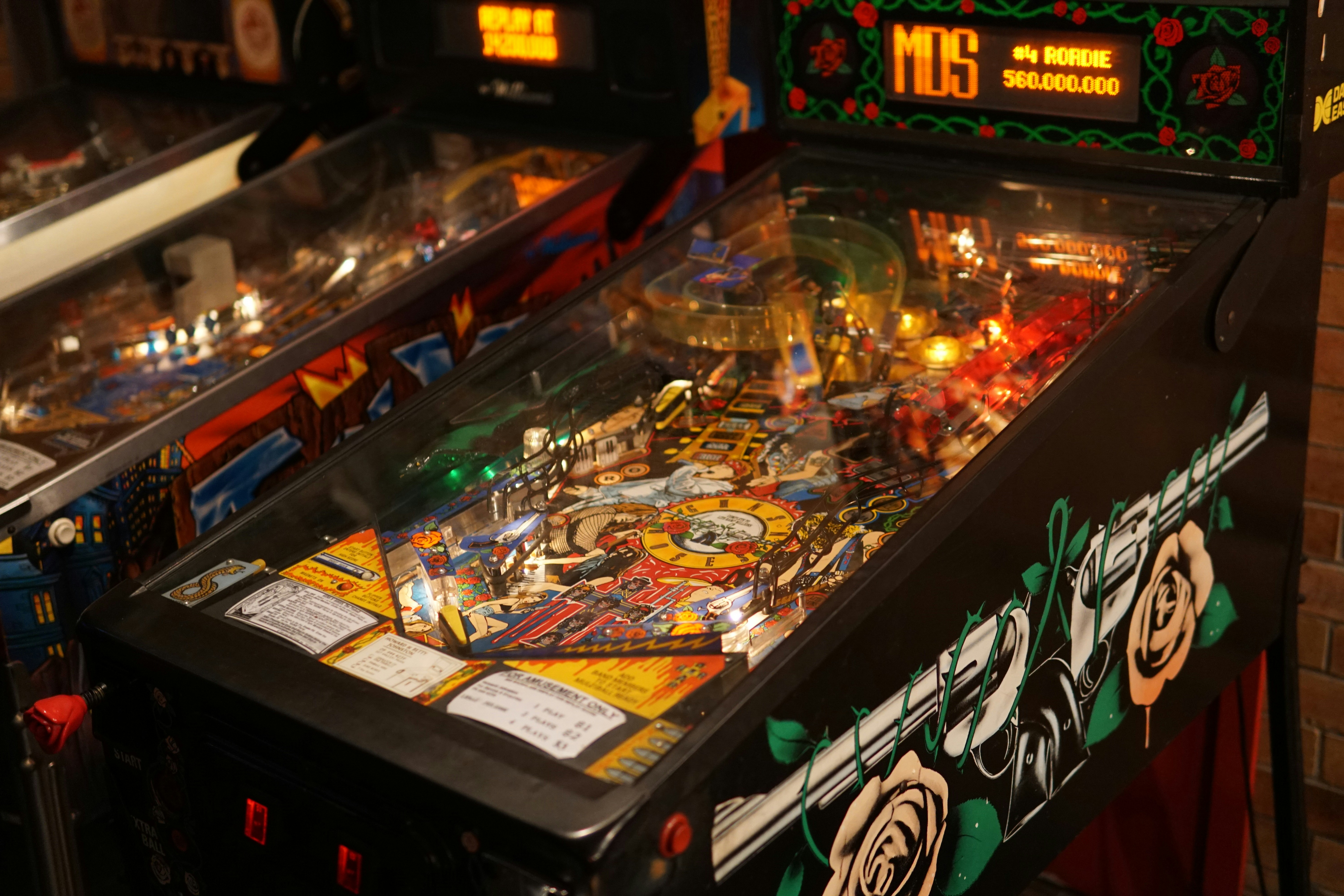 The Evolution of Digital Pinball Machines: From Classic Arcade Games to Cutting-Edge Technology